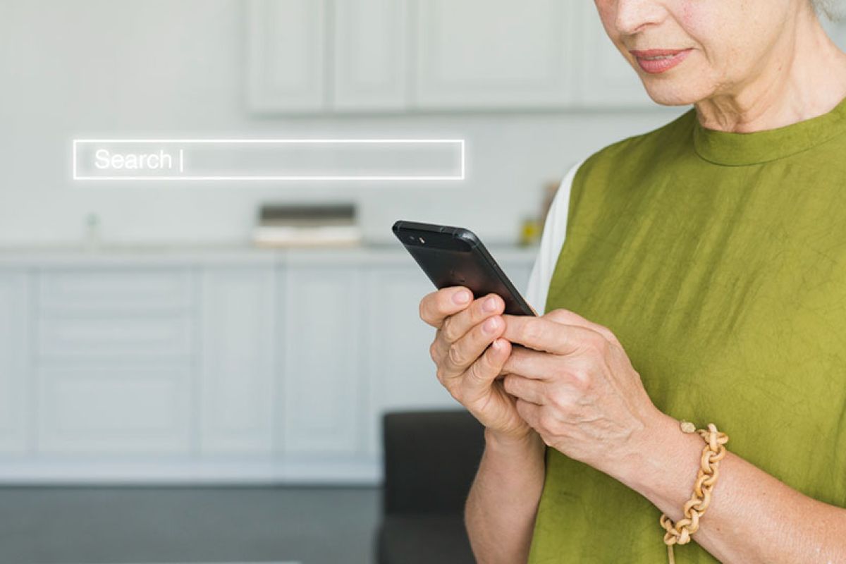 customer using search bar